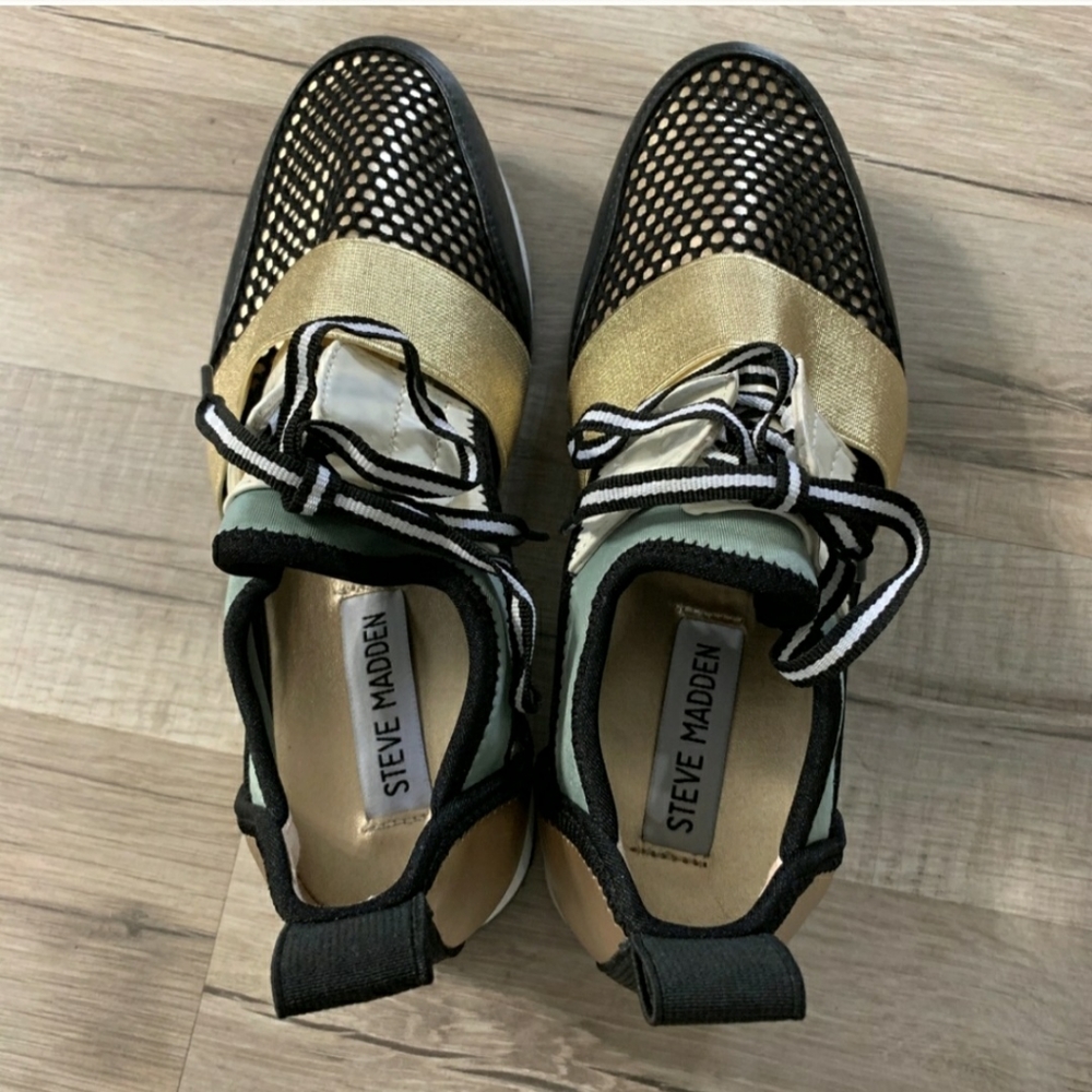 Woman Sneakers